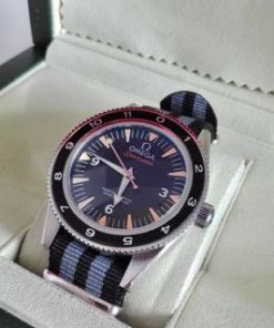 Alternative view of Omega replica seamaster 007 spectre black dial imitazione copia