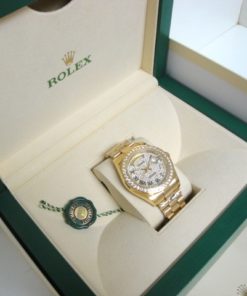 Alternative view of rolex replica day-date SARU brillantine yellow gold orologio replica